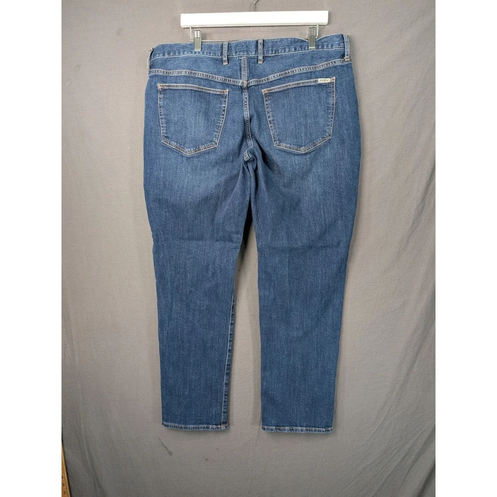 Eddie Bauer Womens Blue Boyfriend Midrise Slim Leg Denim Jeans Size 16